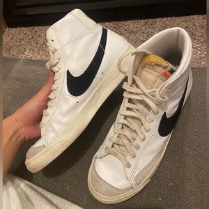 Nike blazer mid